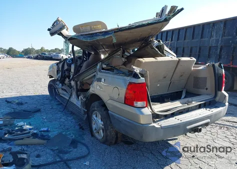 2005 Ford Expedition Xlt z USA, uszkodzony, nr VIN 1FMPU15575LA85675